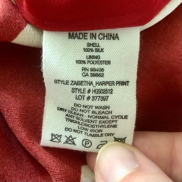 Theory Zabetha Harper Silk Print Shell Top Sleeveless Crimson Red Ivory Small - Picture 7 of 7